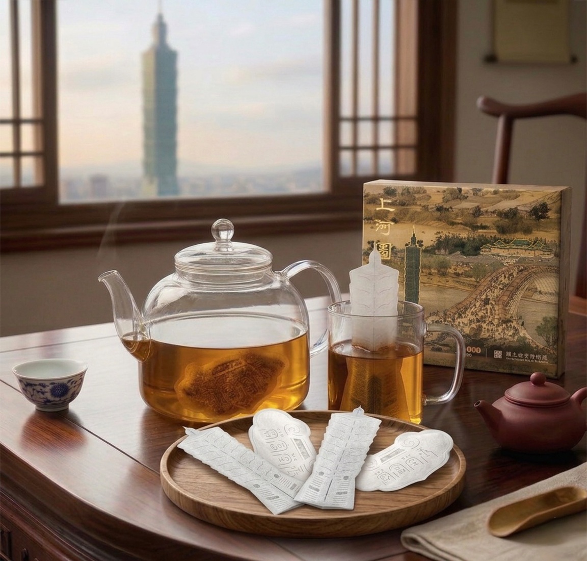 TaiwanTodayJP's tweet photo. #国立故宮博物院 は今年誕生101年を迎えます。これを記念して、台北市のランドマークである超高層ビル「#台北101」と初の大型コラボレーションを展開。具体的には15のブランドと協力して開発した50種類を超えるコラボ商品を発売します。

📸台北101提供、国立故宮博物院https://t.co/R7znCRcBjk https://t.co/Tw8bebKyQU
