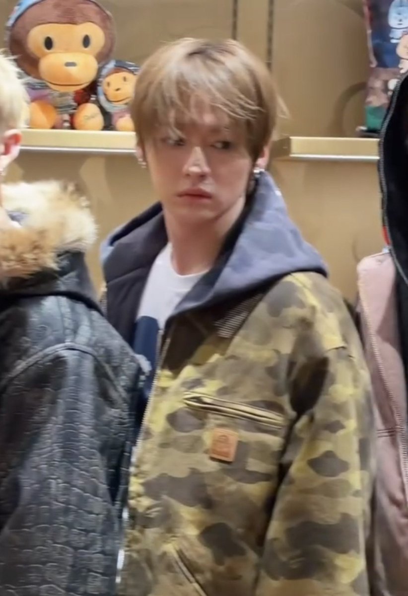 MlNHORIZON's tweet photo. LEEKNOW LOOKS SO SOFT AND PRETTY WITH HIS NEW HAIR COLOR 🥹🫶 https://t.co/vtEmYBJwTJ