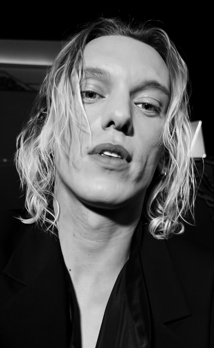 CAROLBOWER_33's tweet photo. Sorry honey...🫠
#jamiecampbellbower #jamiebower https://t.co/XtTRt0b7Jt