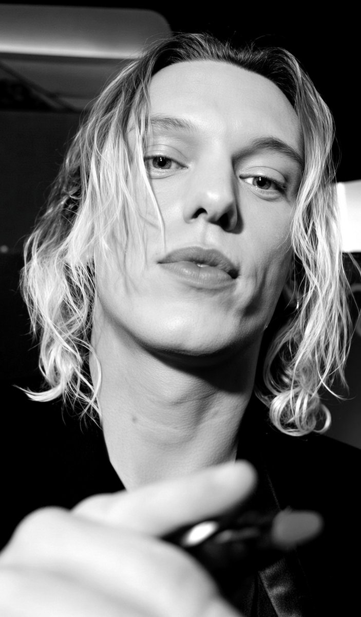 CAROLBOWER_33's tweet photo. Sorry honey...🫠
#jamiecampbellbower #jamiebower https://t.co/XtTRt0b7Jt
