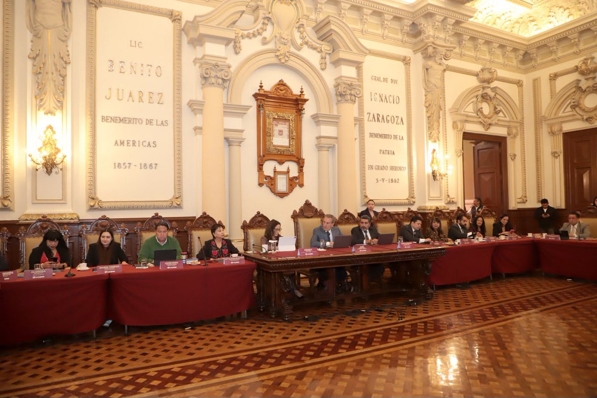 PoderPoliticoMx's tweet photo. #Local | Asimismo, el cuerpo edilicio avaló disposiciones en materia catastral en favor del bienestar de las y los poblanos
https://t.co/3sn1Nfz5W7 https://t.co/2JmcbThIJl