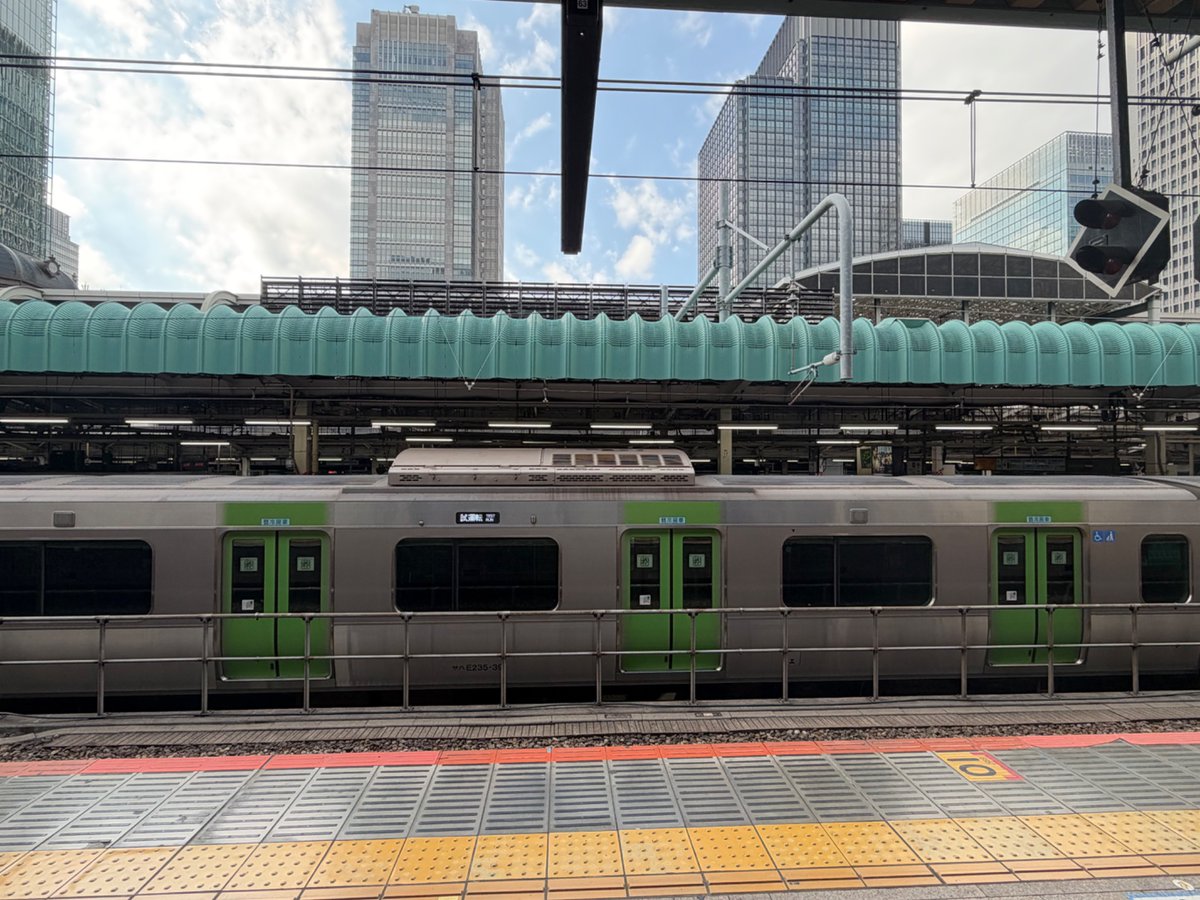 10_520f99T's tweet photo. というわけで東京駅なう https://t.co/sSVjjjNgT0