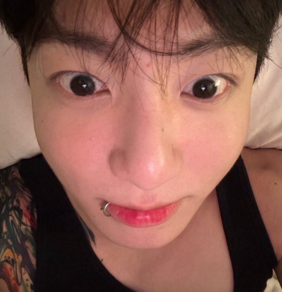kookmindailys's tweet photo. https://t.co/NDVkqwfdBQ