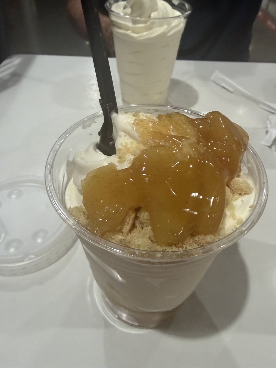 CourtneyGrurzi's tweet photo. Costco cafe 💗 https://t.co/3qjmB0tDdO