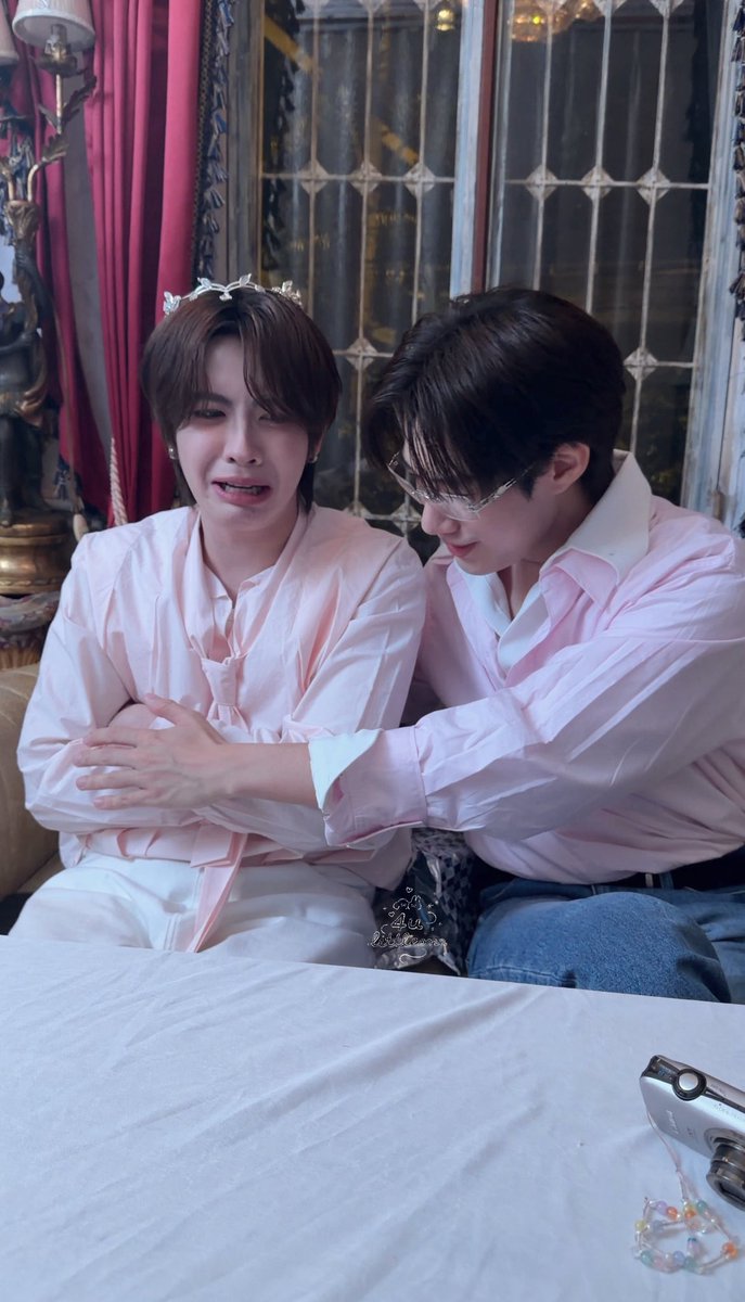 4ulittleone's tweet photo. ใส่แว่นมาง้อแค่เธออ่ะ🥺 https://t.co/PF3Jz2OHgz