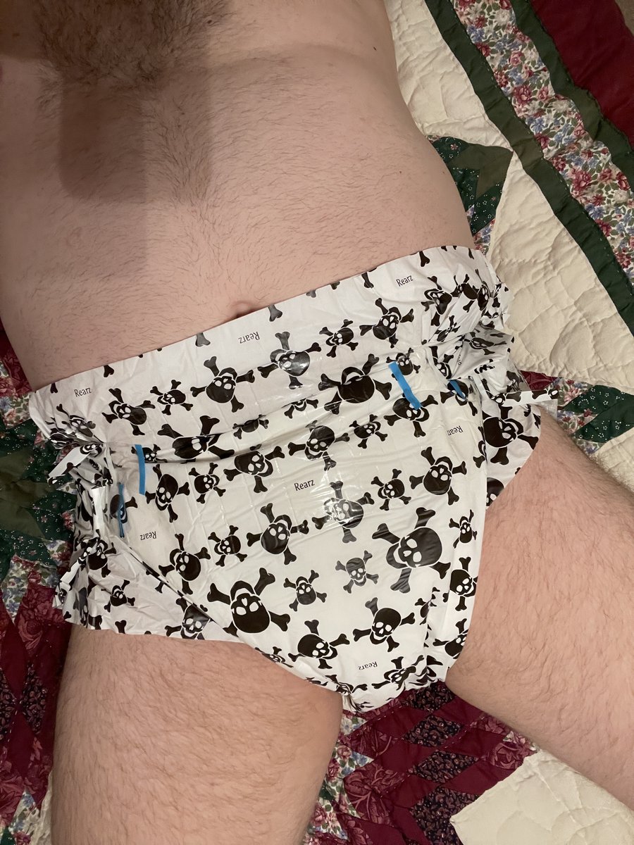 padded_hero's tweet photo. @DiaperBoyNc I was lucky to find some Rearz Rebel! https://t.co/hm1Gm8gqWR