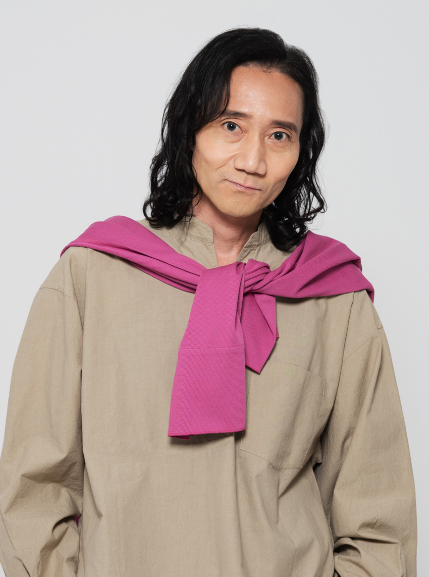 oricon_anime_'s tweet photo. 三木眞一郎、"ジャスミン茶"愛飲の理由
カッコ良すぎる回答に加隈亜衣も大興奮
https://t.co/GjATnkwIMa
⠀
共演中のアニメ現場でいつもジャスミン茶を飲んでいる三木。加隈が「ジャスミン茶お好きなんですか？」と聞いたところ、三木は「アラジンだからね」と返答。 ディズニーの名作映画『アラジン』作中でジャスミン姫と恋に落ちる主人公・アラジンを演じた（2008年版以降）ことにちなんだ粋な一言に、スタジオでは歓声があがった。