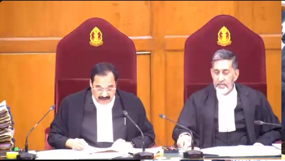LawBeatInd's tweet photo. 🚨BREAKING🚨

Supreme Court UPHOLDS Madras High Court decision striking down Tamil Nadu GO allowing ISLAM CONVERTS from backward or scheduled categories to claim Backward Class (Muslim) reservation status. https://t.co/RRHN0zaEB2