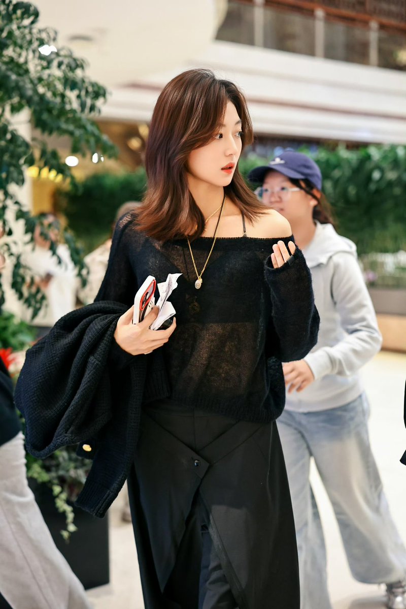 sunqiandaily's tweet photo. 261015 Sun Qian after #TheEarlySpring  seminar

#SunQian #孙千 #손천 https://t.co/5xa8cdHibd