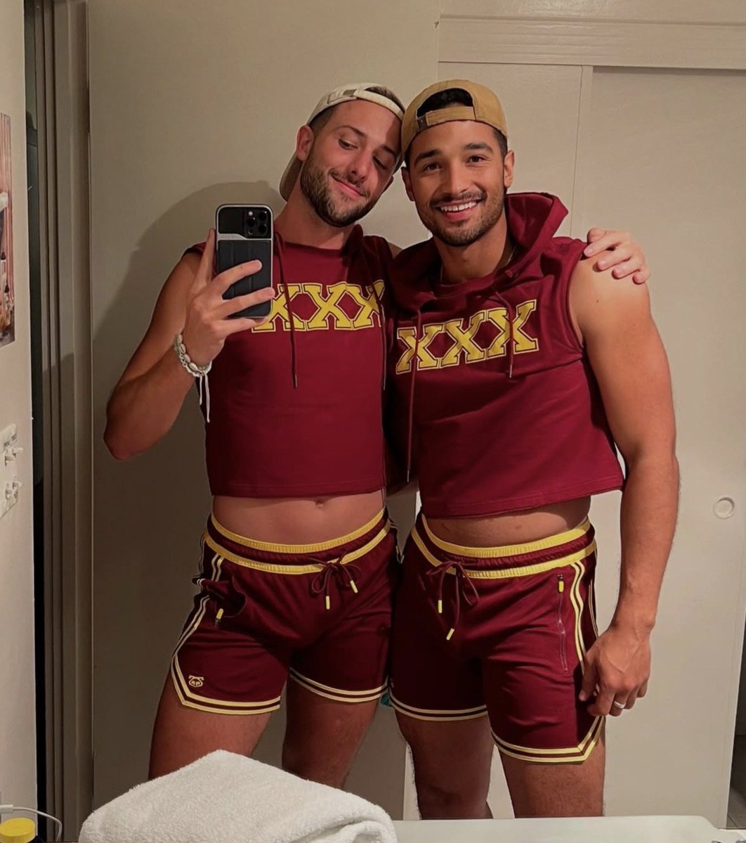 bbgodgela's tweet photo. i'm sorry, but i'm always gonna stan a hot messy gay

#Survivor51 https://t.co/V7AGvqGsJA