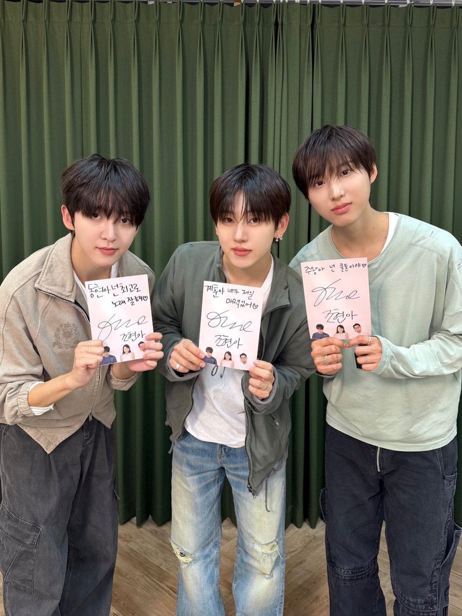 kickflip_jype's tweet photo. 📸ᴋɪᴄᴋᴋɪᴄᴋᴅᴀʏ

261015
조현아의 평범한 목요일 밤

#KickFlip #킥플립 
#KICKOFFTHEWALL_Pt1 https://t.co/KlX0wYP6Lu