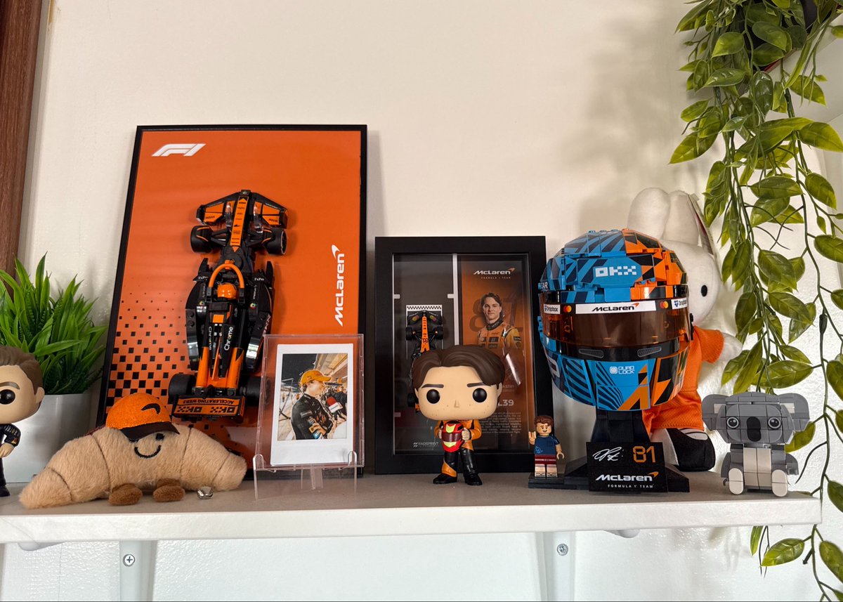 ateonepiastry's tweet photo. welcome to the podium oscfunko 🤓 https://t.co/qt2USbJfDZ