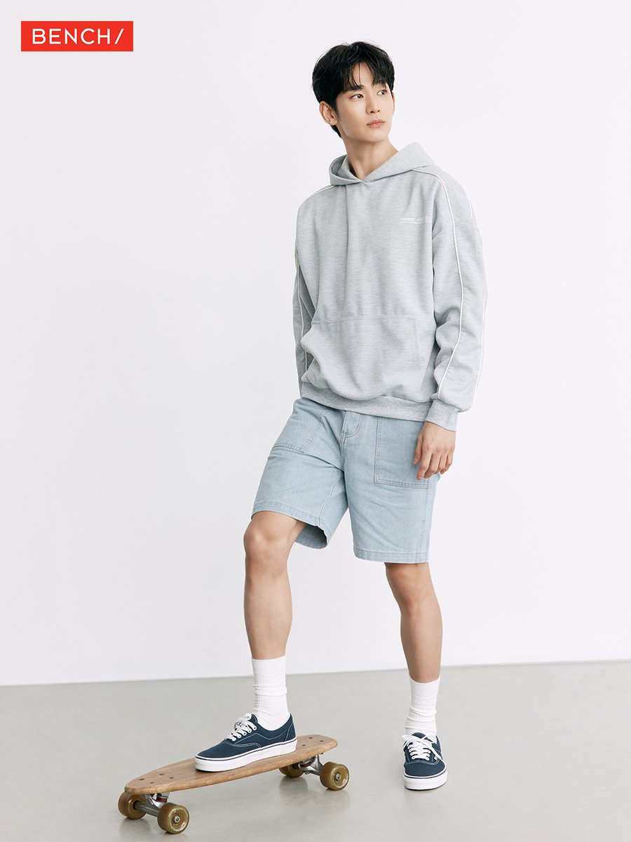 benchtm's tweet photo. Kim Soo Hyun layers up in a Hoodie Jacket for a look that brings streetwear and outerwear together. #BENCHJacketSeason

Get his look:
Hoodie Jacket (ITJ0396GY3) P1,299
City Shorts (ISW1631DB2) P899

#BENCHxKimSooHyun #GlobalBENCHsetter

Buy Official, Buy Original! Get these products plus more from our official online stores:
🔗https://t.co/dCakf3xsEV
🔗https://t.co/mCjQW8Y0VN
🔗https://t.co/UVQJ0GrKtO
🔗https://t.co/IOwcnZjEBI
🔗https://t.co/wsNPbfTr1Y

Buy only from official BENCH stores and online platforms to ensure authentic and high-quality products.