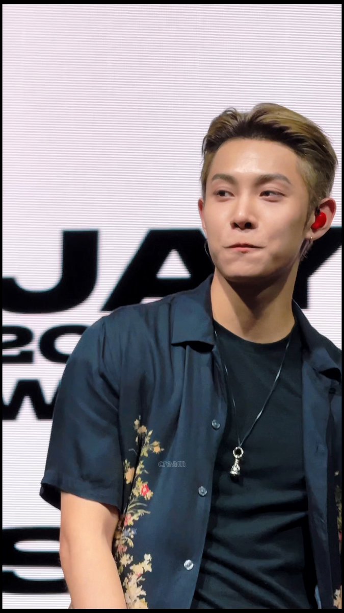 irulngshot's tweet photo. ryul ate that beatbox 😭 https://t.co/nxTwCFvz9T