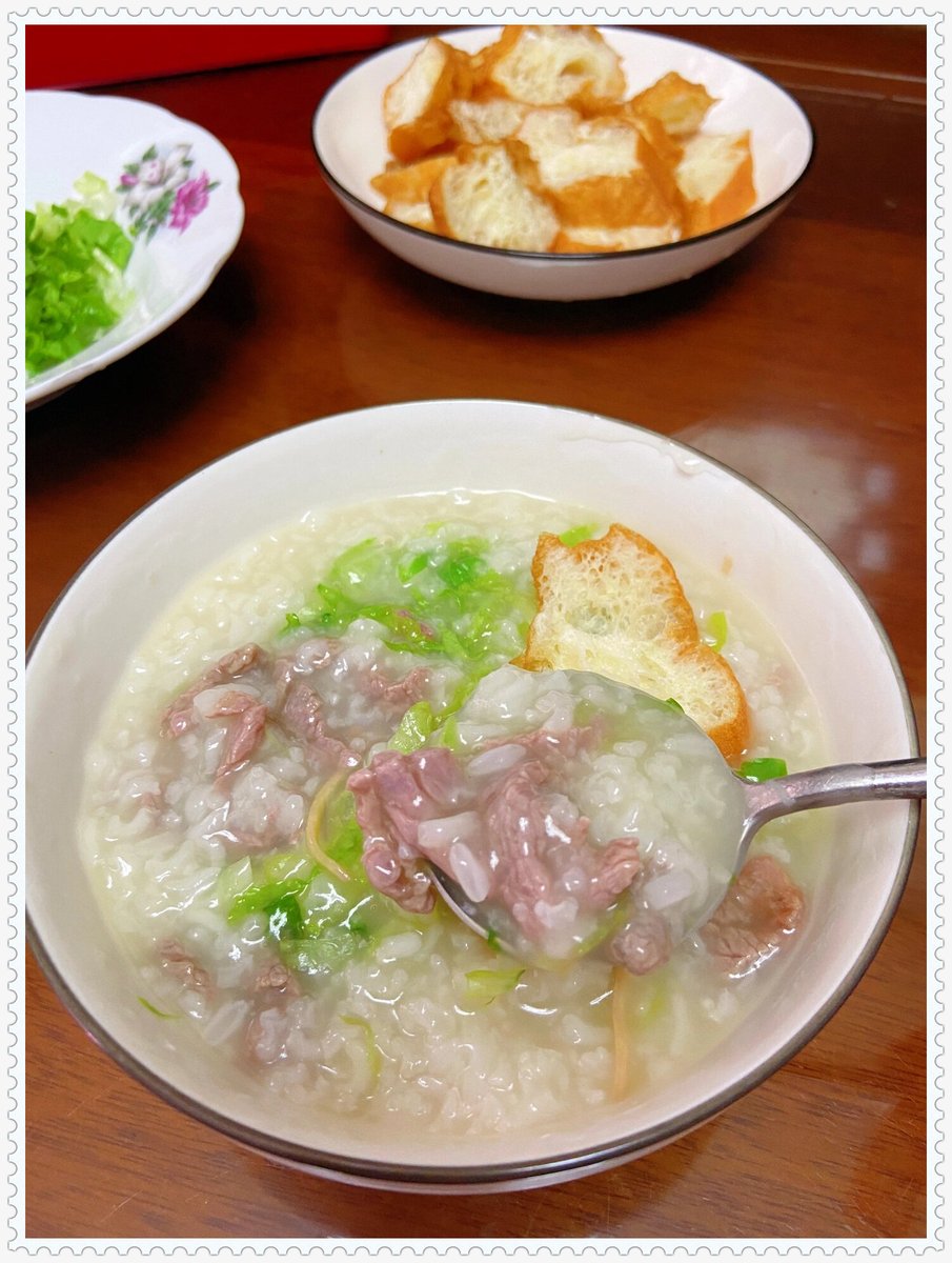 kittichoun55's tweet photo. This morning I had a bowl of congee with shredded pork, a crispy deep-fried dough stick, and a classic suanla soup—my favorite Chinese breakfast combo. https://t.co/SgB7gna8cb