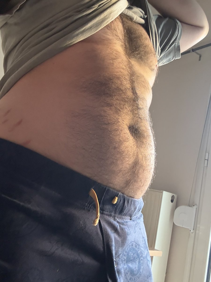 XtraSpicyHank's tweet photo. Happy #tummythursday guys and a happy Fat Bear Friday eve https://t.co/vPkKKaXPHD
