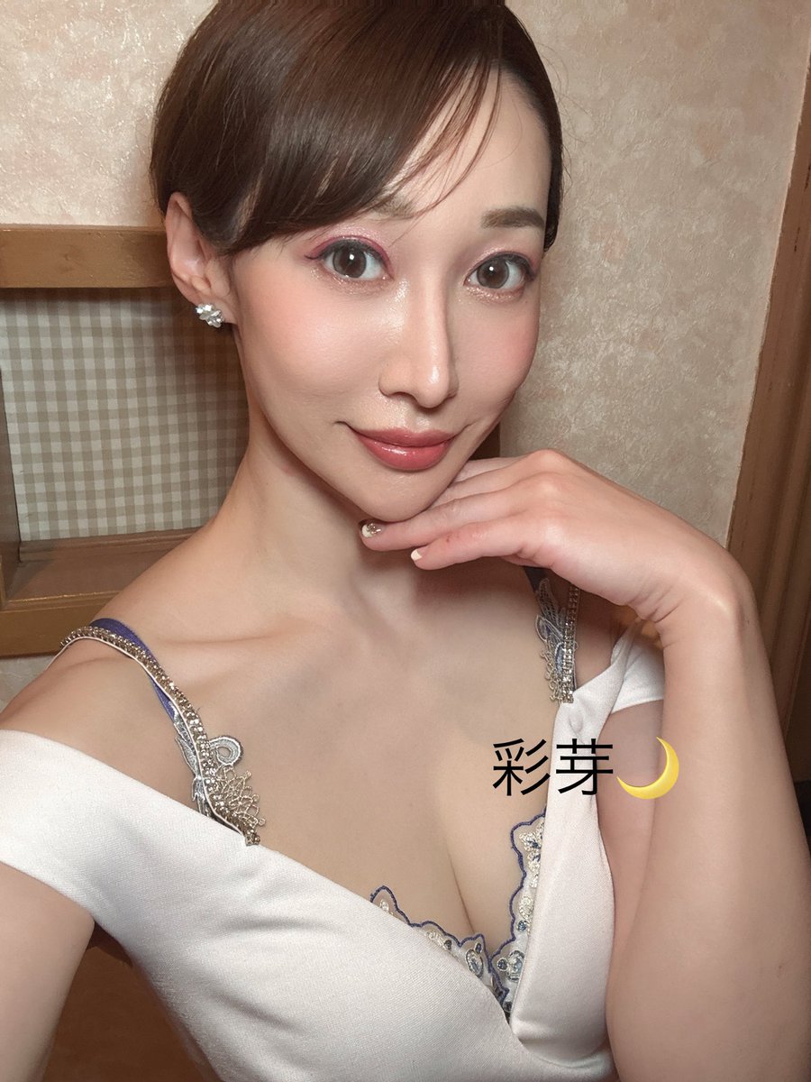 MoonlightAyame's tweet photo. 寒いんだか暑いんだか分からない天気😣 https://t.co/LFlL7USN2t