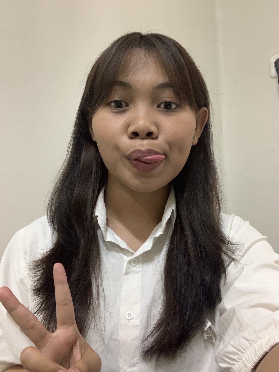 aivlisair's tweet photo. kaya mau foto formal https://t.co/jvz1AJxqP6