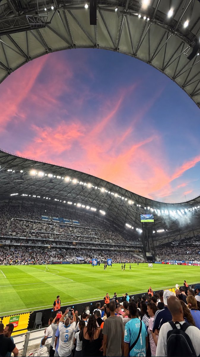 MaximRobin's tweet photo. VENDS 2 PLACES (côte à côte)
OM - Olympiakos - 20h45
🏟️ Tribune Ganay Rang 15
📥 DM
#TeamOM #OMOlympiakos #OMOLY #OMBillets #EuropaLeague
@muchacho13014 https://t.co/w2cW8jhs8W