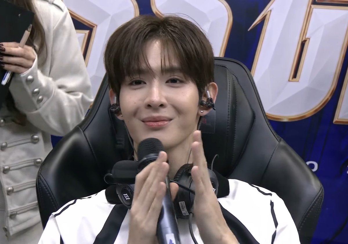 myktno1's tweet photo. เห็นทวีตนึงที่บอกว่า 'อยากใช้ชีวิตให้ได้ครึ่งนึงของเจมศุ'
เพราะฮีทำเยอะมากกก ล่าสุดเป็นตัวแทนลงแข่ง ROV T-POP ละ ใช้ชีวิตคุ้มสุดๆ พี่เจ่มเก่มมากกก 👊👊

#RoVTPOPxJamesSu
#JamesSu https://t.co/TlOR4JGvo6