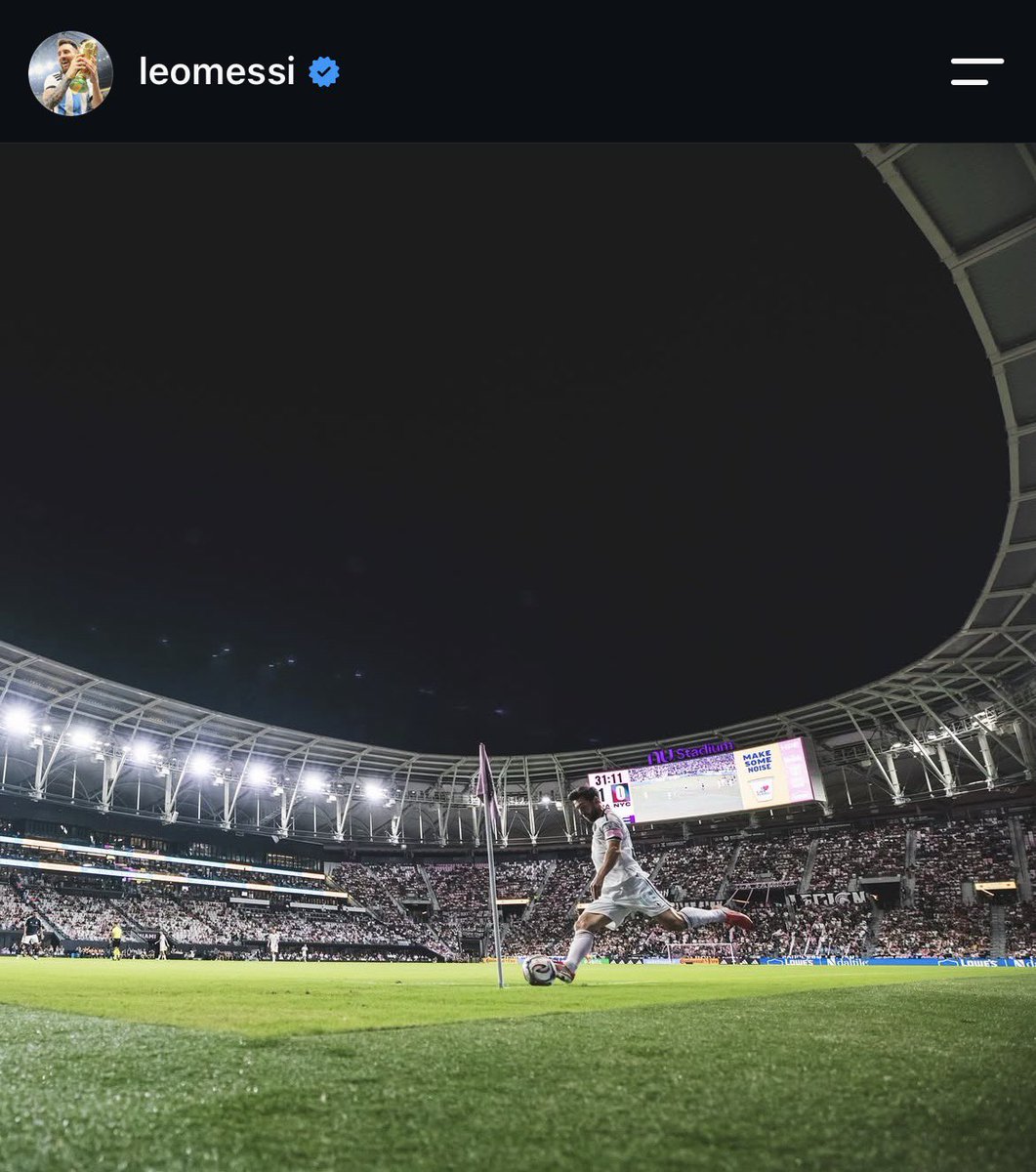 GBarca_'s tweet photo. GOAT always has the best pictures. https://t.co/5XdhK4Im2i