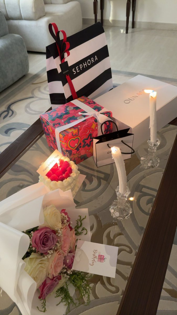 mes17ii's tweet photo. my birthday https://t.co/9pmIpUjrZM