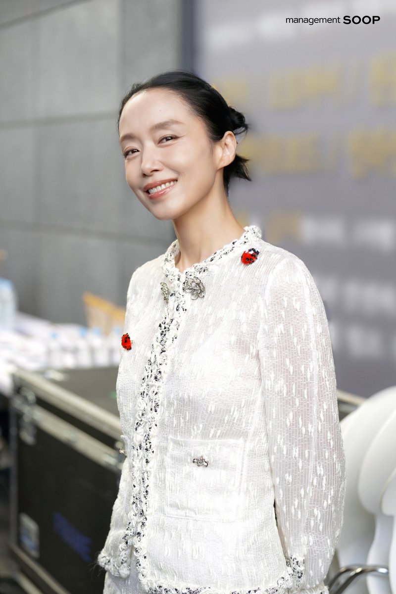 soop_ent's tweet photo. Jeon Do Yeon x Possible Love

𝐓𝐡𝐞 𝟑𝟏𝐬𝐭 𝐁𝐮𝐬𝐚𝐧 𝐈𝐧𝐭𝐞𝐫𝐧𝐚𝐭𝐢𝐨𝐧𝐚𝐥 𝐅𝐢𝐥𝐦 𝐅𝐞𝐬𝐭𝐢𝐯𝐚𝐥 (𝐁𝐈𝐅𝐅)
<가능한 사랑> 11월 6일 넷플릭스에서.

https://t.co/mBZfQ5sBfW

#전도연 #JeonDoYeon #PossibleLove
#SOOPArchive #BIFF https://t.co/Tn3MadIohZ