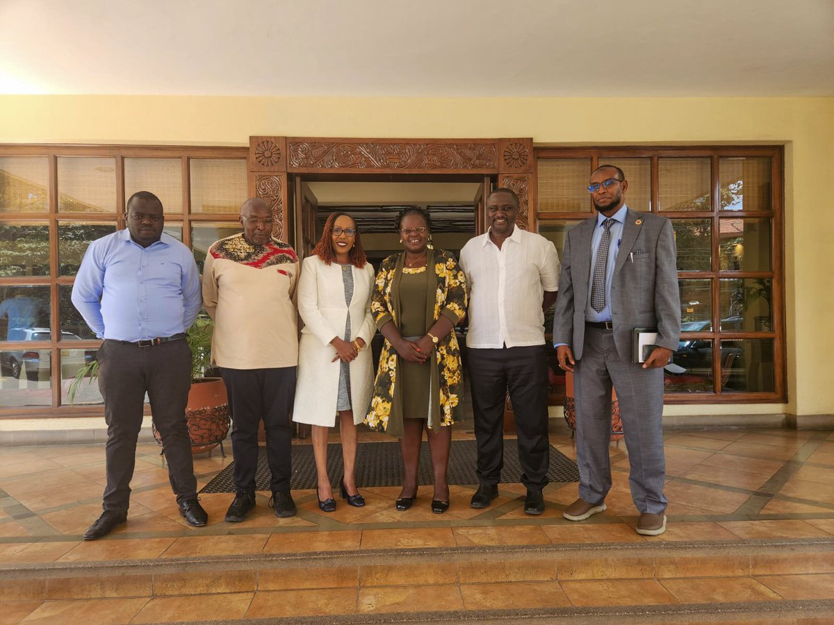 CEOCOG's tweet photo. Yesterday, I joined stakeholders in a consultative engagement convened by the Council of Governors, in collaboration with GIZ, to validate and refine the County Public Service Boards (CPSBs) Handbook.

The Handbook will provide standardised operational guidelines to strengthen ethical leadership, transparency and accountability in recruitment and disciplinary processes, while promoting professionalism and continuity across our 47 Counties.

I called on stakeholders to provide practical input to ensure the Handbook reflects the realities of county public service, upholds merit, fairness and integrity, and aligns with constitutional and legal requirements, including during transitions in county administrations.