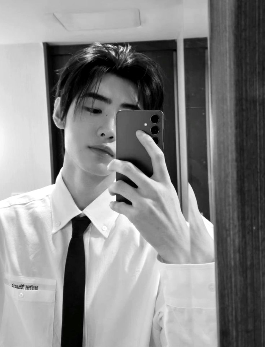 pretty_hoonnie's tweet photo. ㅤ
₍ᐢ̗̥ ̝ᐢ̖̥₎     ¡Friend Request! 💭

𝗡ame : Steve
𝗭odiac sign : Libra.
𝗢.𝗦 : Gay.
𝗛eight : 1,72. 
𝗔ge : 20 años.
𝗙av 𝗦eason : Invierno

[+] patinaje, repostería, lectura, cats/dog, cariñoso, detallista, introvertido, etc. 

            ♡  𝗳𝗼𝗿 𝗱𝗺. https://t.co/X4l0RCgx1Y