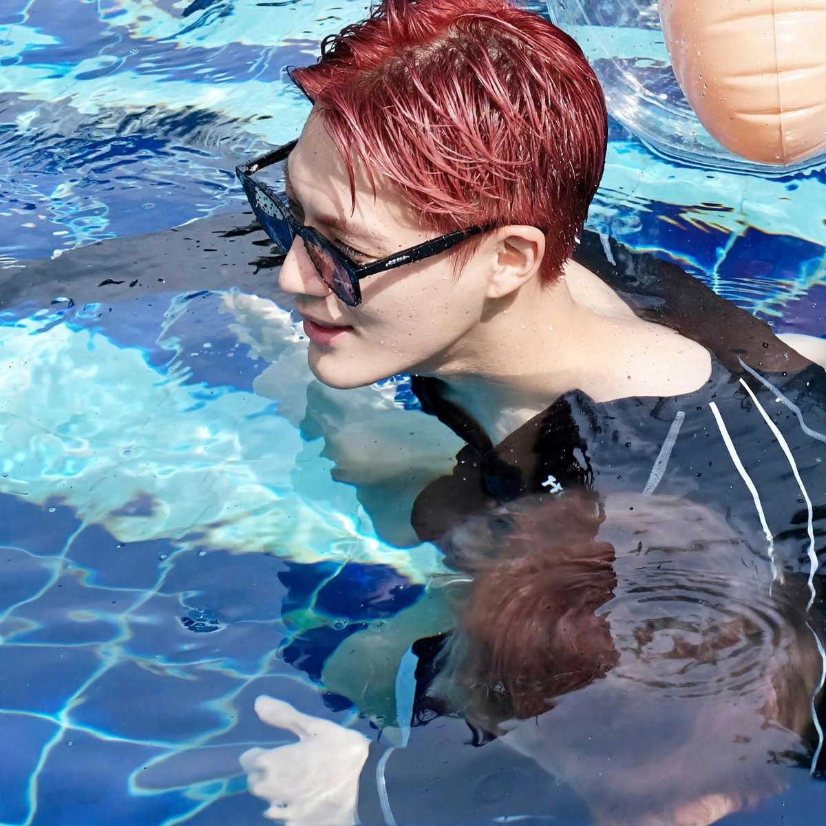 Jian_xiu08's tweet photo. Jeno makes the hot even hotter https://t.co/nUFFgSusFZ