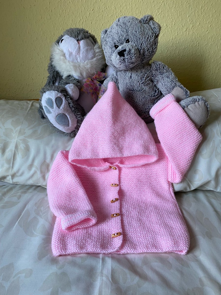 Tanyawarren's tweet photo. My latest little knitted hoodie went to its new owner this week.  This one was a 22” size to fit a toddler.  Order yours here ….  https://t.co/Gajz7wMIMn

#MHHSBD #UKMakers #earlybiz https://t.co/UgsE7yS07C