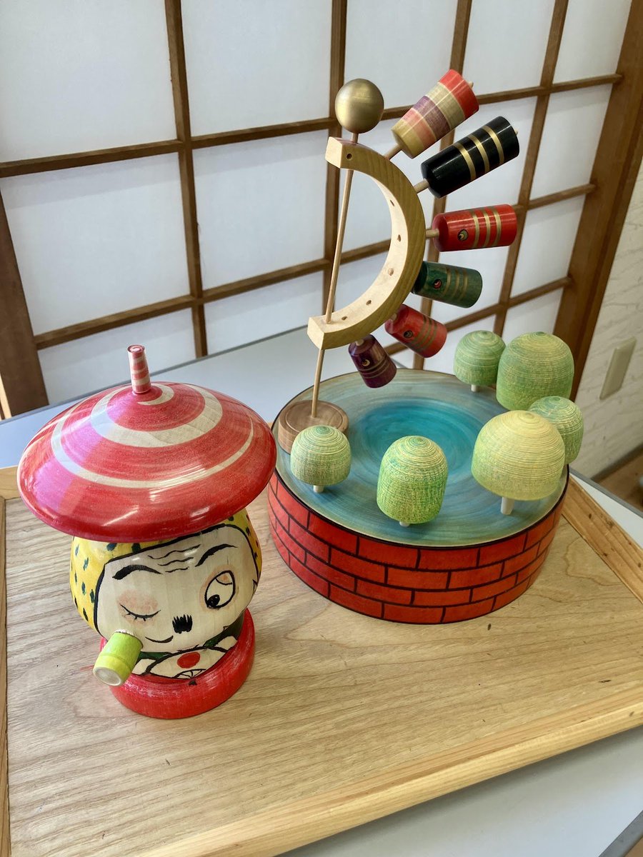 mintsuna2026's tweet photo. みんなつながるフェスまであと2日！

協力団体紹介：いろんな独楽を回してみよう！
これも独楽！？とおどろくような珍しい独楽を手提げに詰め、あちこちの子ども食堂で子どもたちからも大人気の独楽コーナーです。フェスでもとっておきの独楽を披露します。いろんな独楽…上手く回せるかな？ https://t.co/hODsbZzvWL