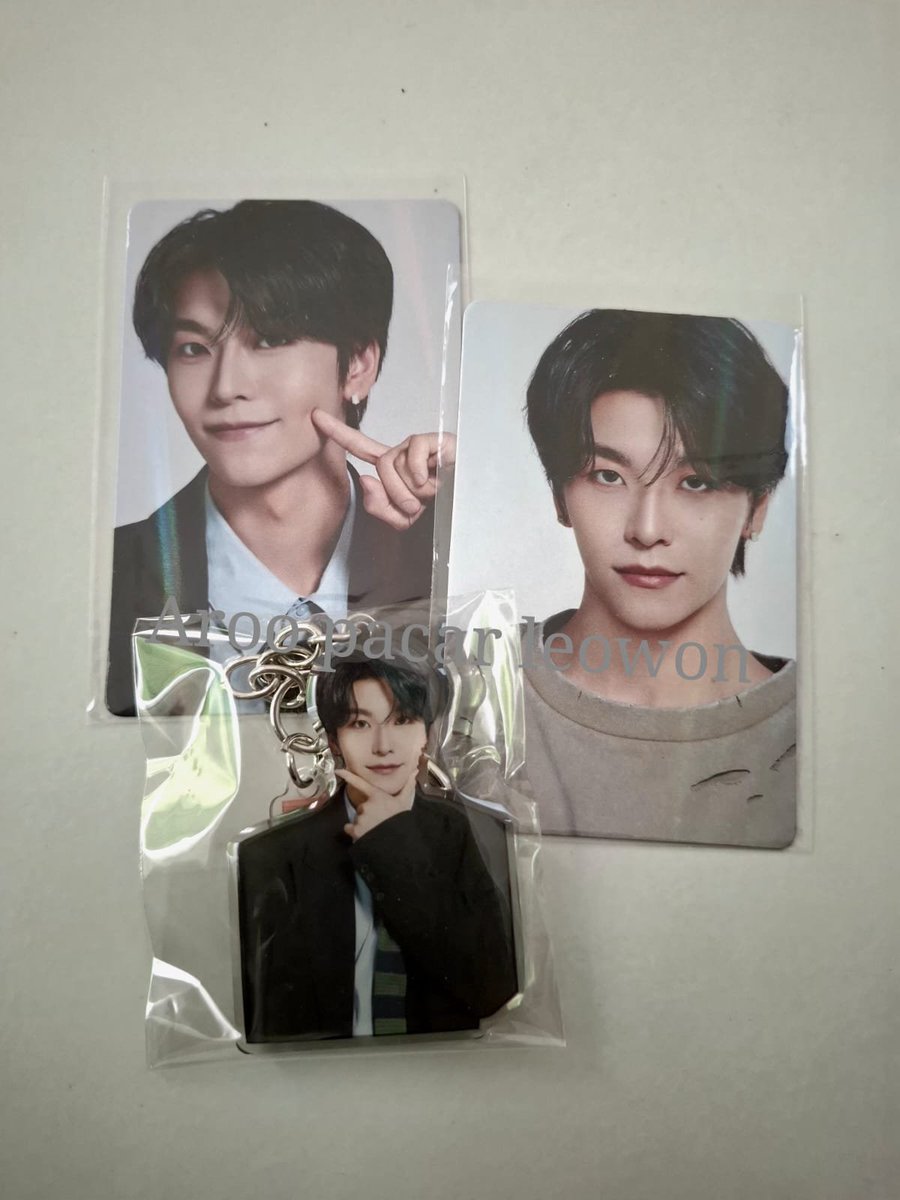 si49728's tweet photo. WTS // MAU JUAL

Set ald1 x fitbar
Free fitbar 5 + box bebas pili farian

Sanghyeon 45
Arno 45
Xinlong 60
Anxin 60

✅️Ready kamar
📍Cirebon

Minat bisa langsung dm
#zonauang #kpop #ald1 #allyz #fitbarxald1 https://t.co/KgmzCIDW5T