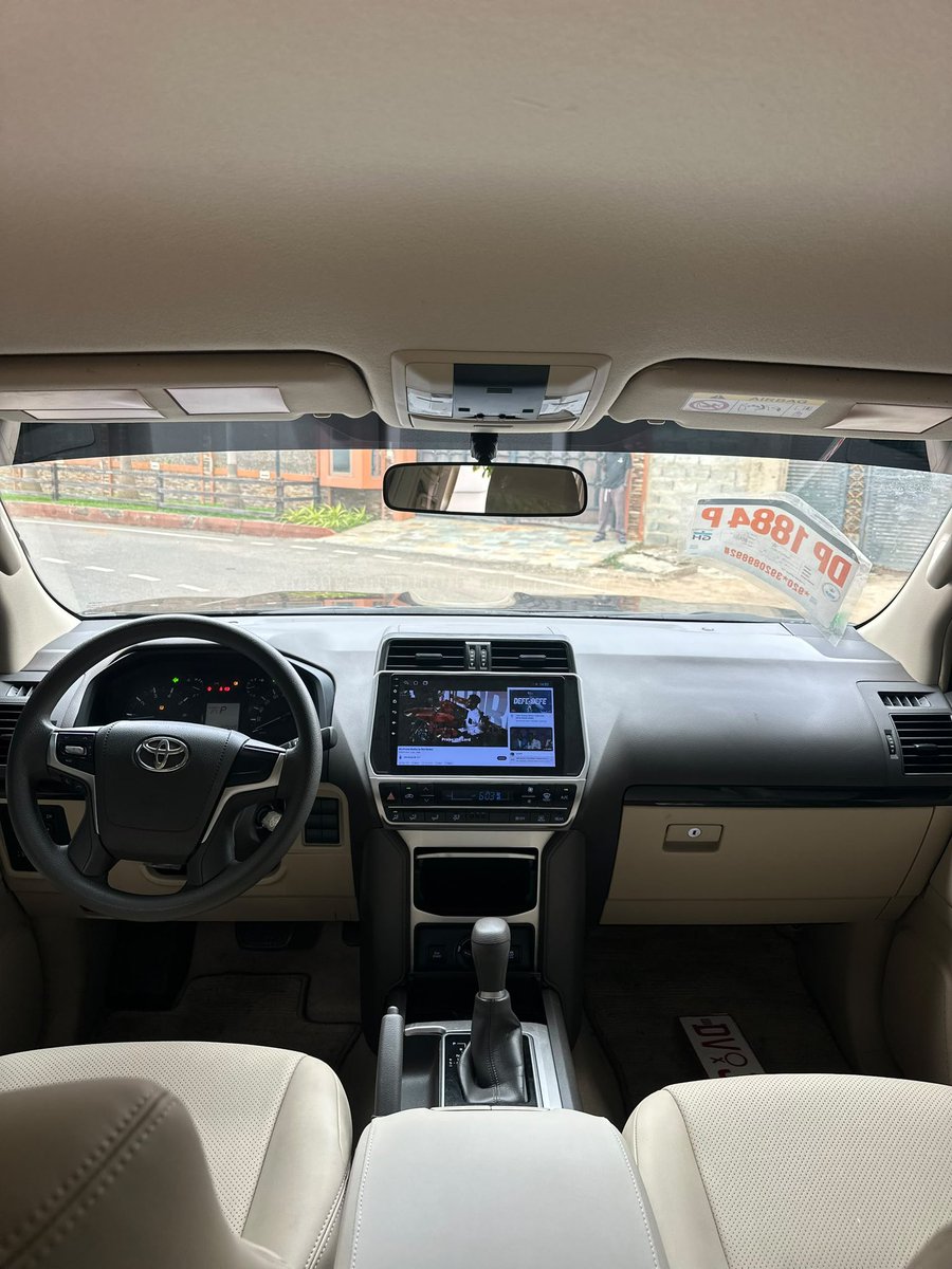 KobbyKayAutos's tweet photo. 2023 Toyota Land Cruiser Prado 
2.7L 4cyl Petrol engine 
13k miles 
Leather seats 
3rd row seating( 7 seater)

¢900,000

Call/WhatsApp 0504597750 https://t.co/ctSJp93nzn