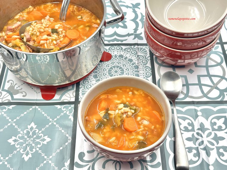 RameneLaPopotte's tweet photo. Bonjour à tous,
#Recette #soupe #tomate #blé #lardons. Une soupe complète, légère mais qui rassasie. Une recette simple ou comment se régaler avec des produits du quotidien !
https://t.co/aqCd9SvjdW
Belle journée et prenez soin de vous 😊
#ramenelapopotte #recipe https://t.co/hOosjSErot