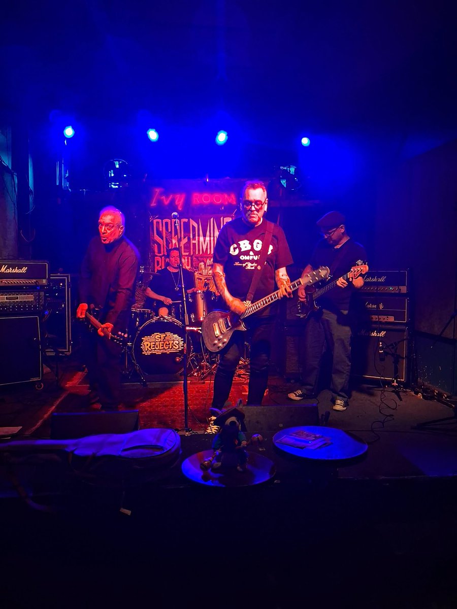 scarlet_richie's tweet photo. The #StreetwalkinCheetahs &amp; #ScreamingBloodyMarys Team Up on Split Album “#SplitPersonalities” on @Label51records out on CD/DigitalStreaming 10/16, #vinyl 12/4! #punkrock @PunkRockClub @PunKanormal @PunKandStuff @PunkGlobe  https://t.co/cfye7xdHyK #halloween https://t.co/3UoNaqQiv3