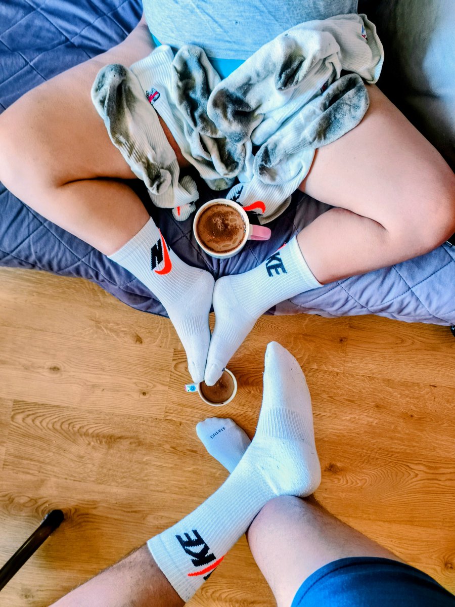 couplesocks91's tweet photo. Good morning 😈😈❤️ #Nikesocks #dirtysocks #Coffe #Couplesocks https://t.co/9vCExe5wci