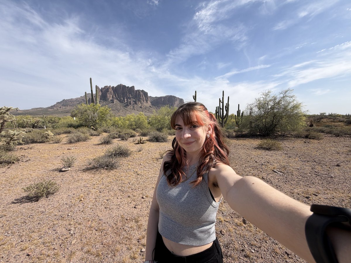 buzzlightdic's tweet photo. MEET YOUR OOMF!!!!  ੈ✩‧₊୭̥⋆*
✧ name: Tori
✧ sign: saggytits (Sagittarius)
✧ hobbies: hike, read, game, travel
✧ birth flower: holly
✧ fav drink: vodka sour or Baja blast 
✧ fav animal: white sib tiger
✧ comfort movie: Elvis / CMBYN https://t.co/GCPhZqpjVI
