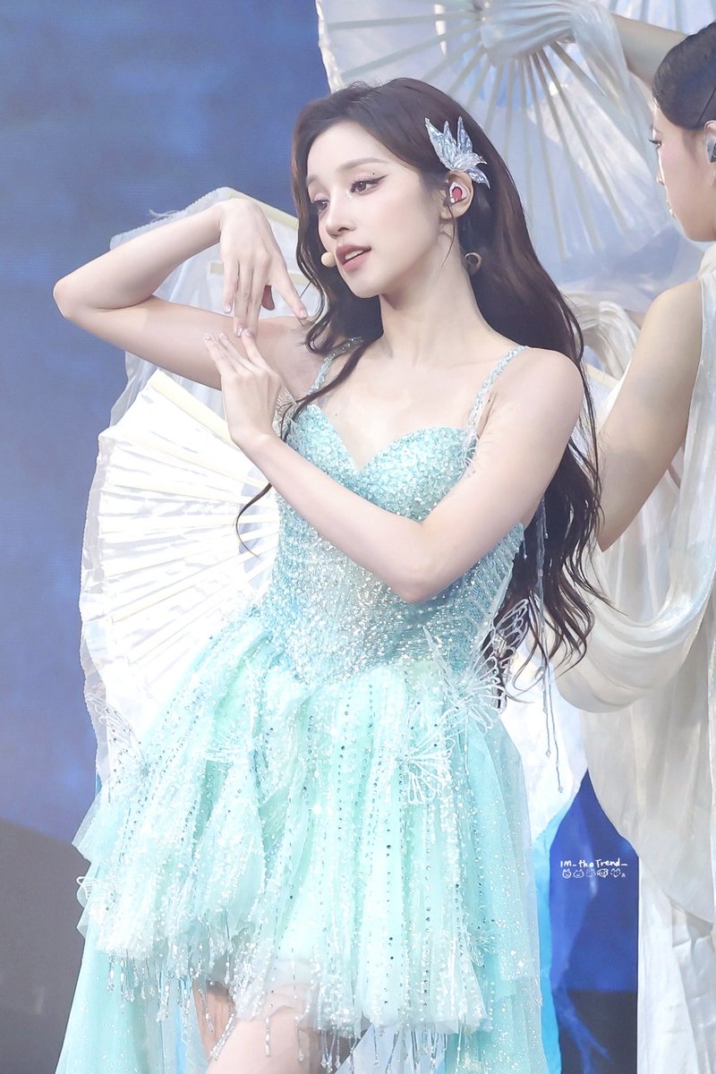 IM_theTrend_'s tweet photo. 20261011 YUQI Fancon 27 in Guangzhou 
🩵

#YUQI #우기 #雨琦 #아이들 #idle https://t.co/qMmhZVOrCp