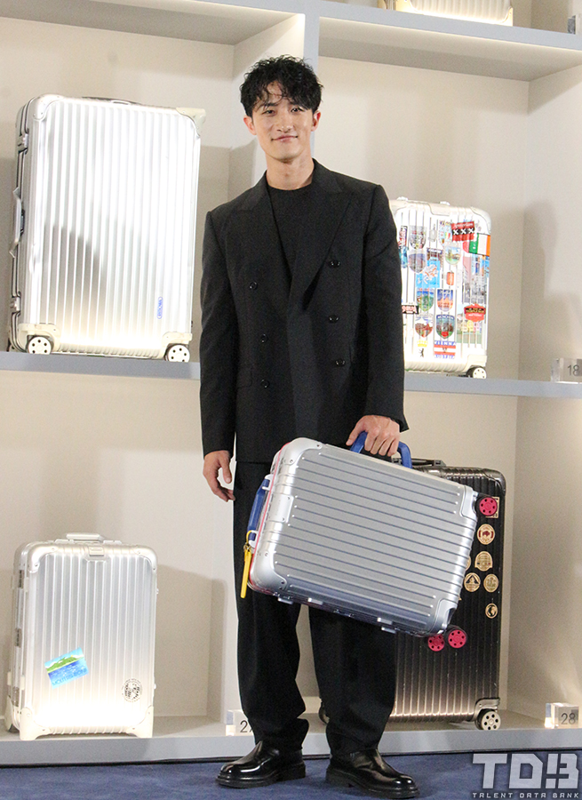talent_databank's tweet photo. RIMOWA ポップアップイベント「Life Cycles」オープニングレセプション

Snow Man岩本照、ライブ前のルーティン明かす「10kmぐらい走ってます」

タフさの秘訣は「我慢しない」、自分へのご褒美は「甘いもの」

https://t.co/PBNtbufZUw 

#岩本照 #SnowMan https://t.co/J6fEw2u69O