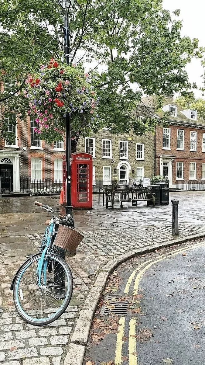 Alina_bloom79's tweet photo. London, UK... https://t.co/9AXlGTtAHO