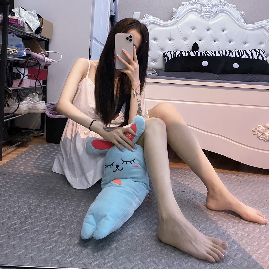 Frank4me's tweet photo. 03年女在广东潮州，找男（不开玩笑）在线蹲一位周末能约的男搭子，感觉好的话可以长期！不打扰彼此生活！可以接受测纸检测的 点赞优先 ##广东 #潮州 #女大 #搭子 https://t.co/UkdEm5BOtf