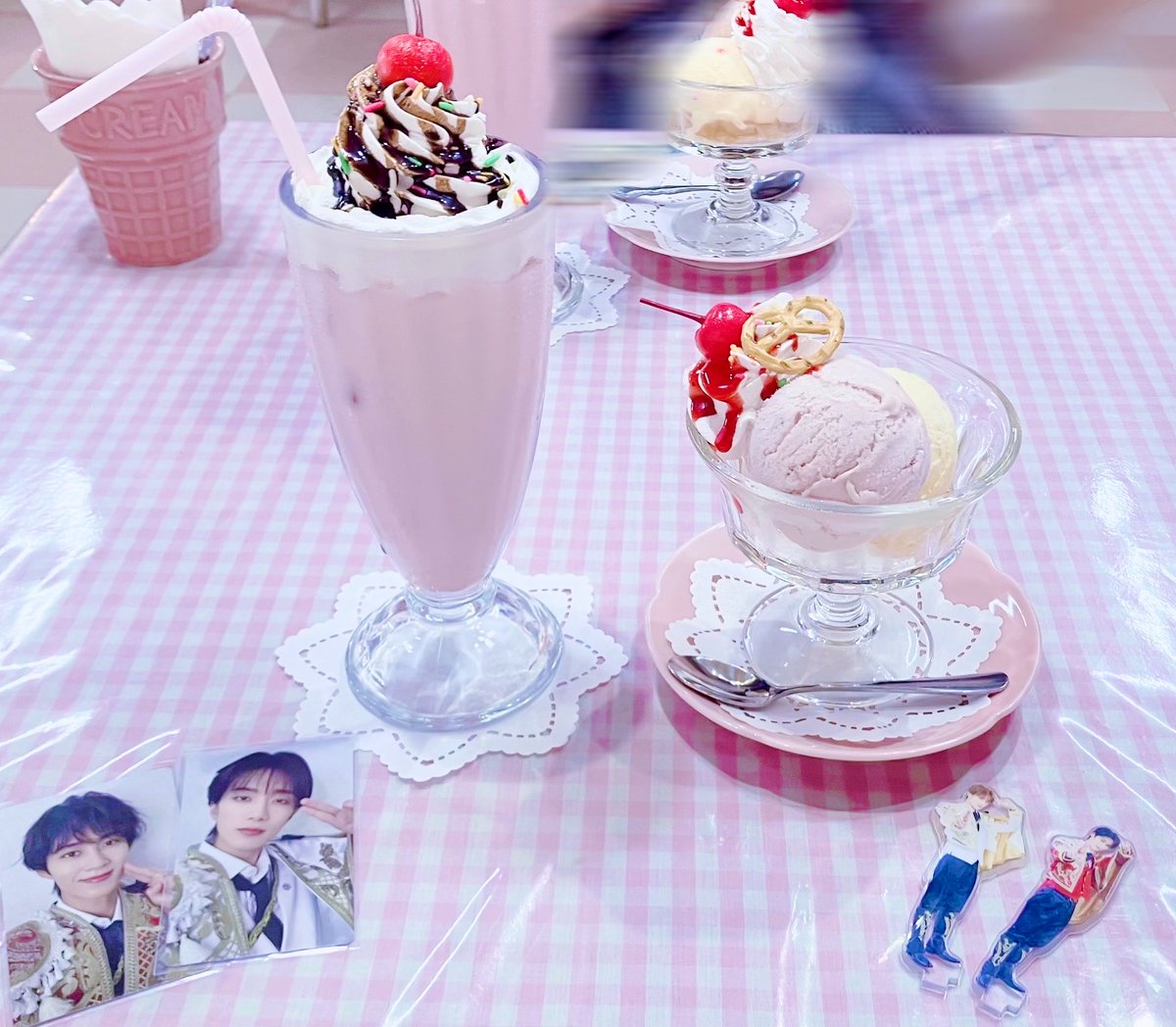y_s_xo's tweet photo. _(ˆ. ̫ . ˆ_)💞🍨🍒 https://t.co/yk8Zw7r5zr
