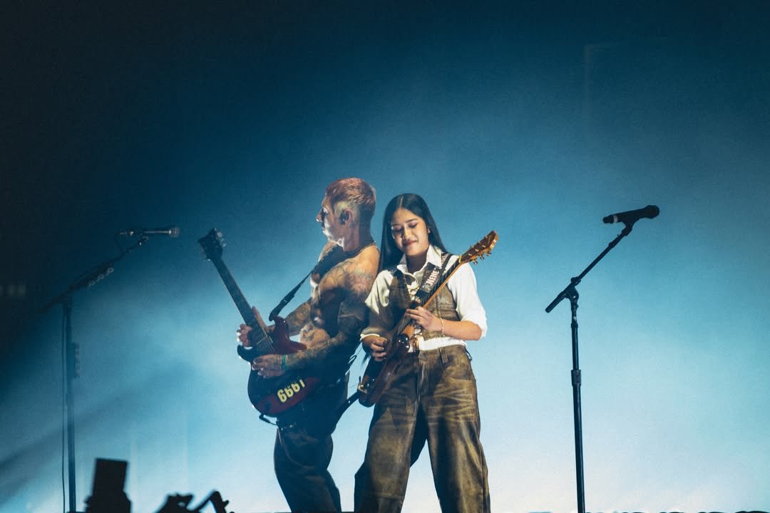 TheOfficialA7X's tweet photo. Singapore &amp; @neneroyalmusic, thank you for an amazing night and finale to our Asia tour. 🇸🇬

Australia up next! Sydney on Friday. 

📷: Midas Promotions + TreNotCool https://t.co/ODYJ7aRrvJ