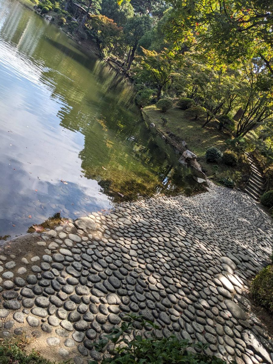 tetsuyuki520136's tweet photo. 《名勝縮景園》
代々浅野家『初代浅野長政』の庭園 https://t.co/K2fnJOMoZ5