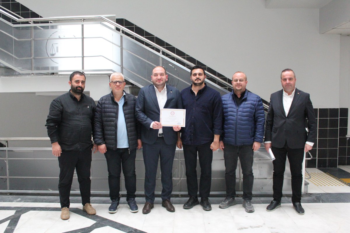 devrektso's tweet photo. Devrek Ticaret ve Sanayi Odası Yönetim Kurulu Başkanımız Abdullah Başoğlu, gerçekleştirilen organ seçimlerinin ardından yeniden Yönetim Kurulu Başkanlığına seçilerek mazbatasını teslim aldı.

Başkanımız Abdullah Başoğlu, açıklamasında şu ifadelere yer verdi: https://t.co/uJOtbJv7Fl