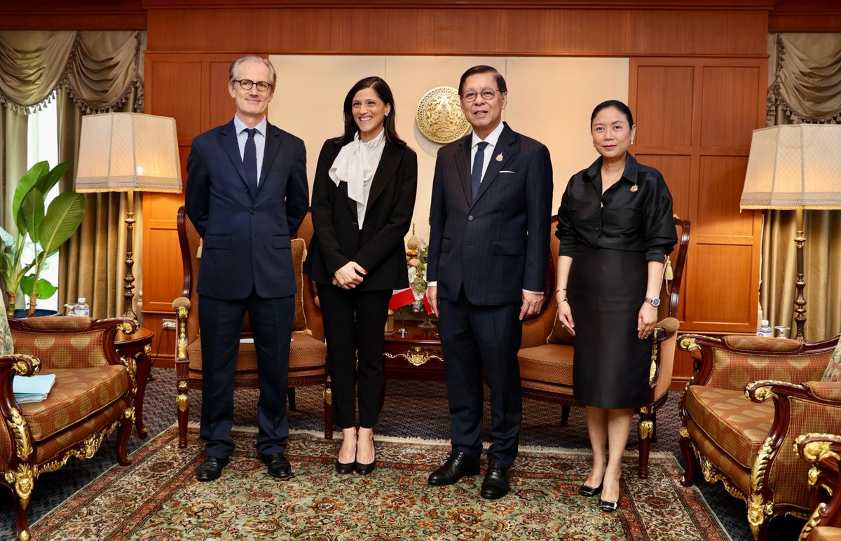 FRenThailande's tweet photo. La ministre déléguée chargée de la Francophonie, des Partenariats internationaux et des Français de l’étranger, Éléonore Caroit, accompagnée de l’ambassadeur de France, François Vandeville, s’est entretenue, le 15 octobre, avec le ministre thaïlandais des Affaires étrangères. https://t.co/EQFF7TLaqV