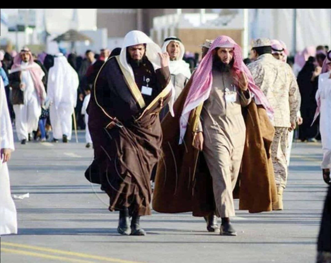 West7Asia's tweet photo. @vrf0w @ddezzzzz لازم هذيلا يرجعو علشان يربوك من جديد https://t.co/DpHLqDgumX