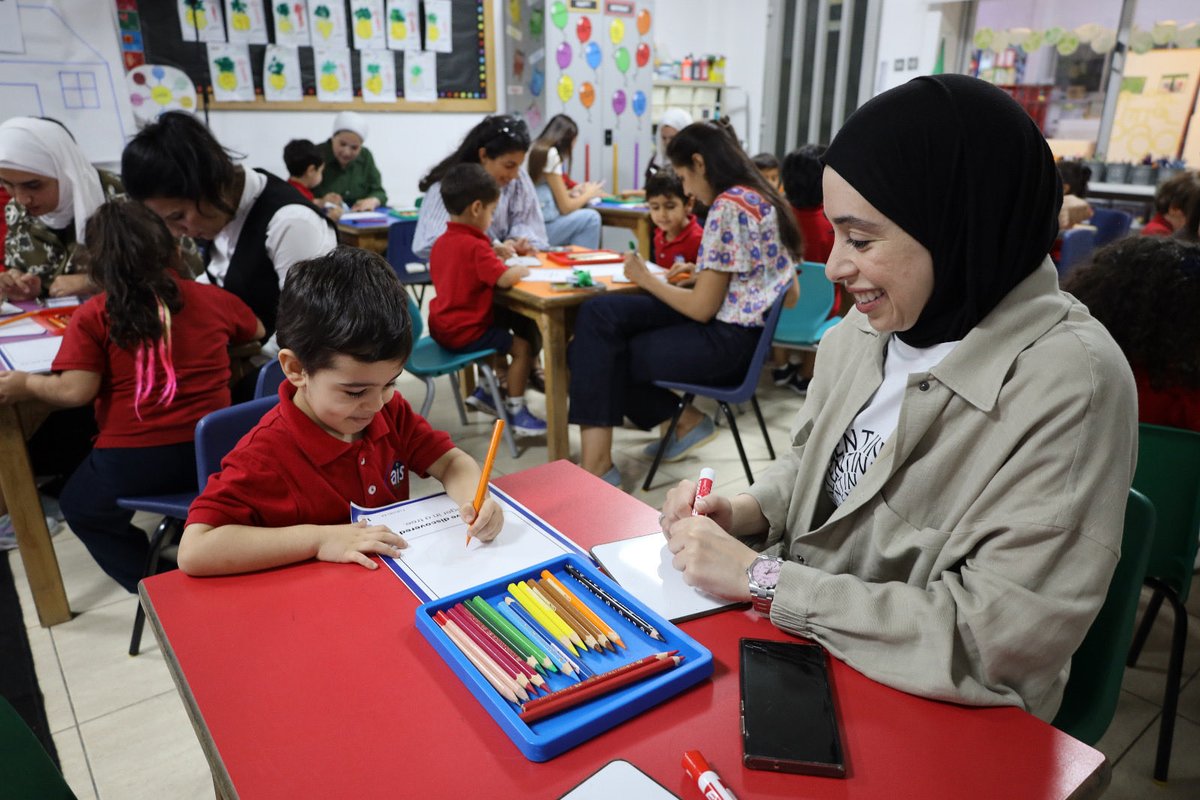 AISQ8's tweet photo. Our KG1 students welcomed their parents into the classroom for a special storytelling experience! 📚✨ Together, they worked on writing and illustrating their own stories, bringing their creativity and imagination to life.
#AISQ8 #AISQ8Lions #KG1 #EarlyYears #LearningTogether https://t.co/e60SZJBd3M