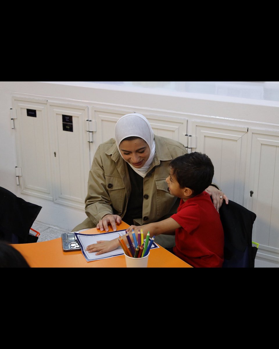 AISQ8's tweet photo. Our KG1 students welcomed their parents into the classroom for a special storytelling experience! 📚✨ Together, they worked on writing and illustrating their own stories, bringing their creativity and imagination to life.
#AISQ8 #AISQ8Lions #KG1 #EarlyYears #LearningTogether https://t.co/e60SZJBd3M